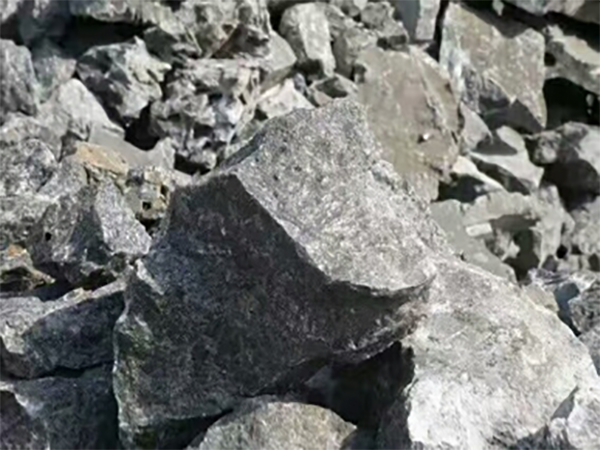 大块破碎